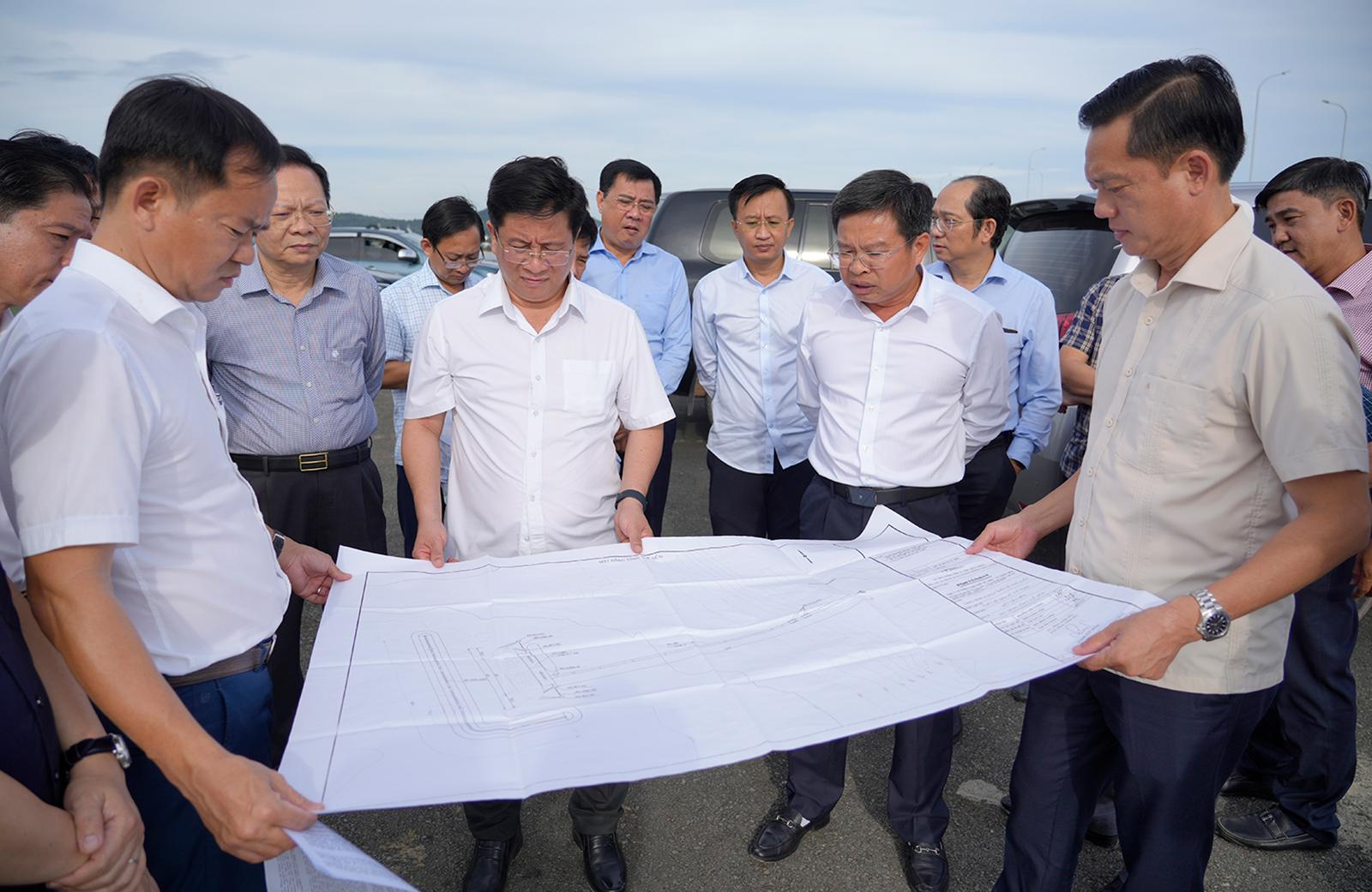 Chủ tịch UBND tỉnh An Giang kiểm tra các công trình phục vụ Hội nghị APEC 2027