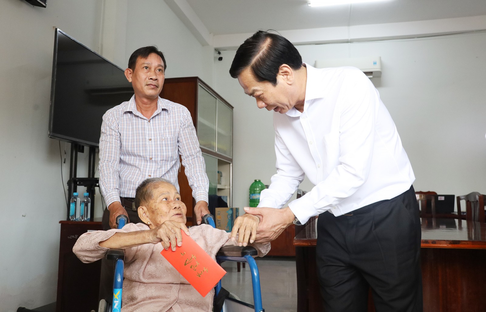 Bộ trưởng Bộ Nội vụ Đỗ Thanh Bình thăm, chúc tết tại An Giang