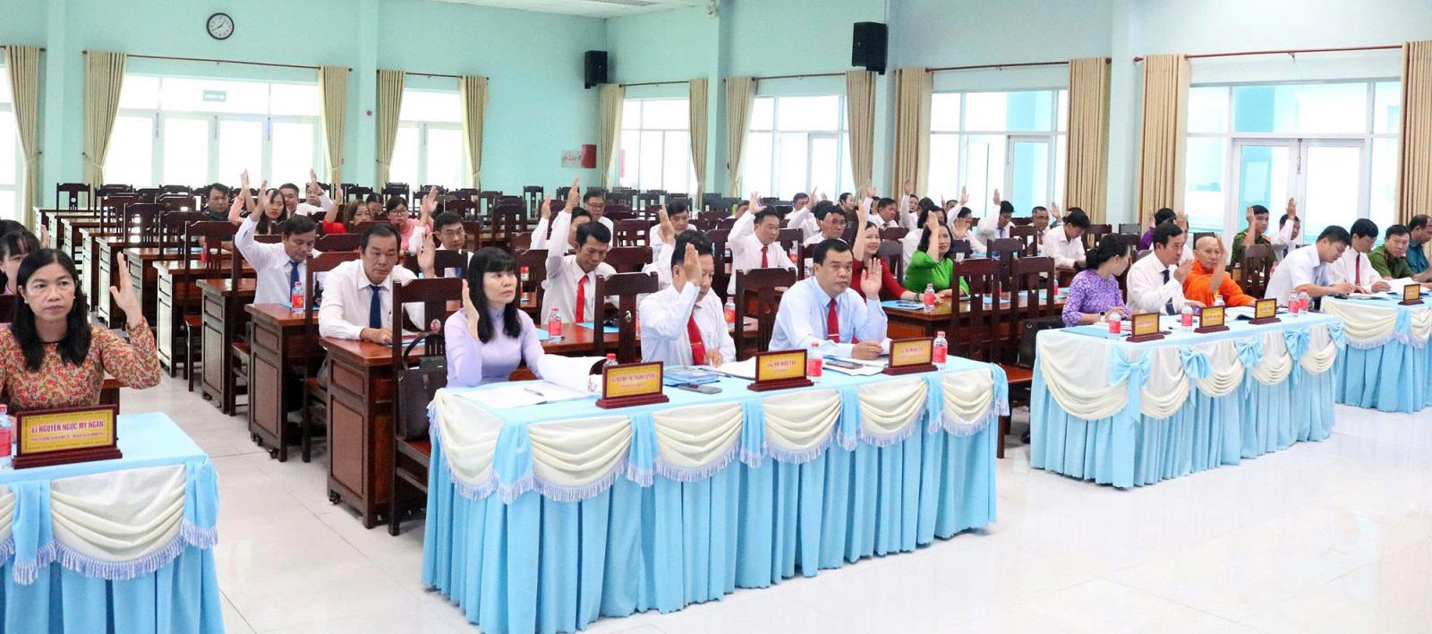 HĐND xã An Châu thông qua 4 nghị quyết tại Kỳ họp thứ tư