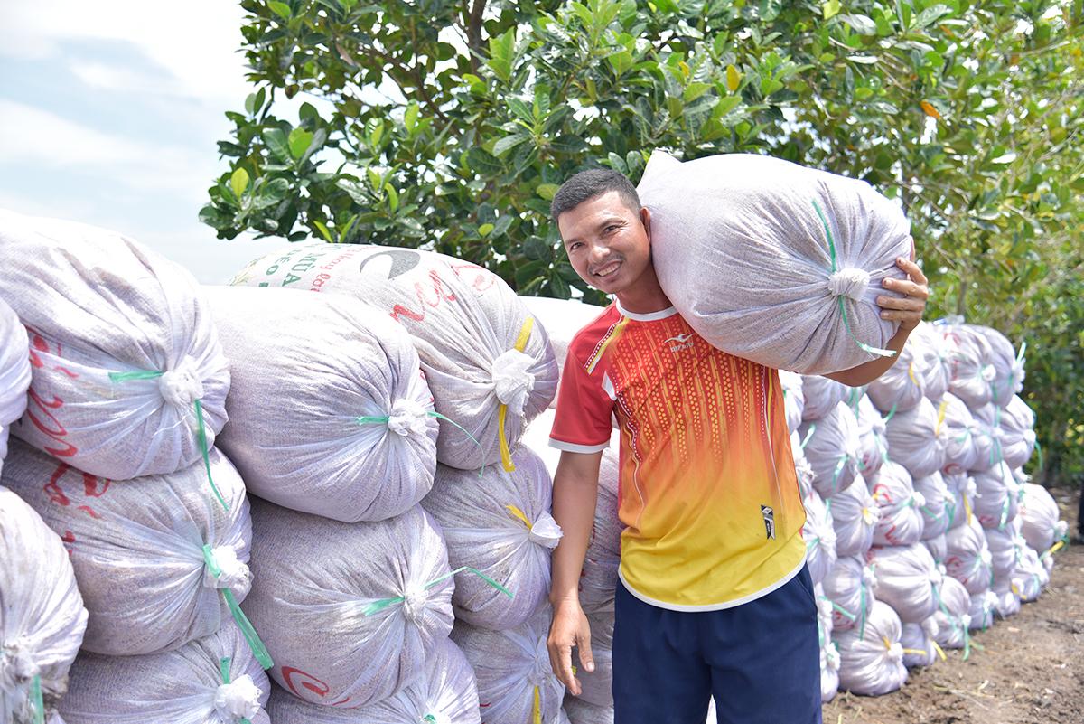 Đảng viên nông dân gương mẫu