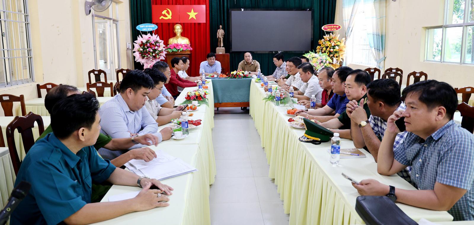 Phó Bí thư Tỉnh ủy An Giang Lâm Minh Thành thăm, làm việc tại đặc khu Thổ Châu