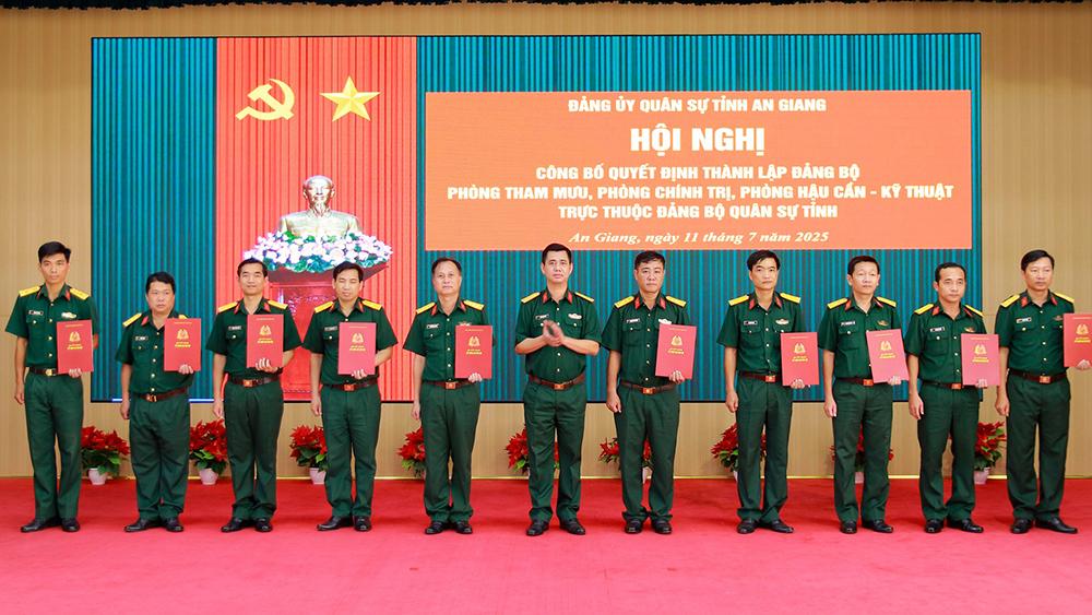Đảng ủy Quân sự tỉnh An Giang công bố thành lập 3 đảng bộ phòng trực thuộc