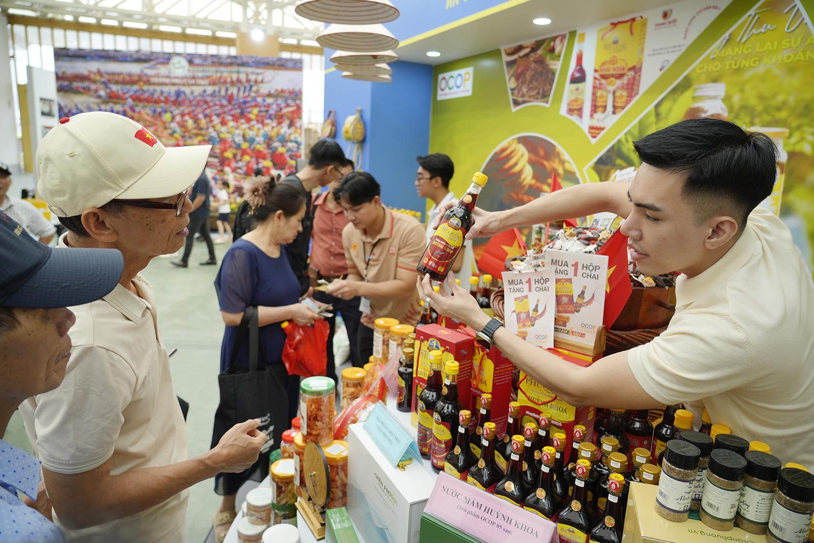 Hấp dẫn sản phẩm OCOP An Giang tại triển lãm quốc gia