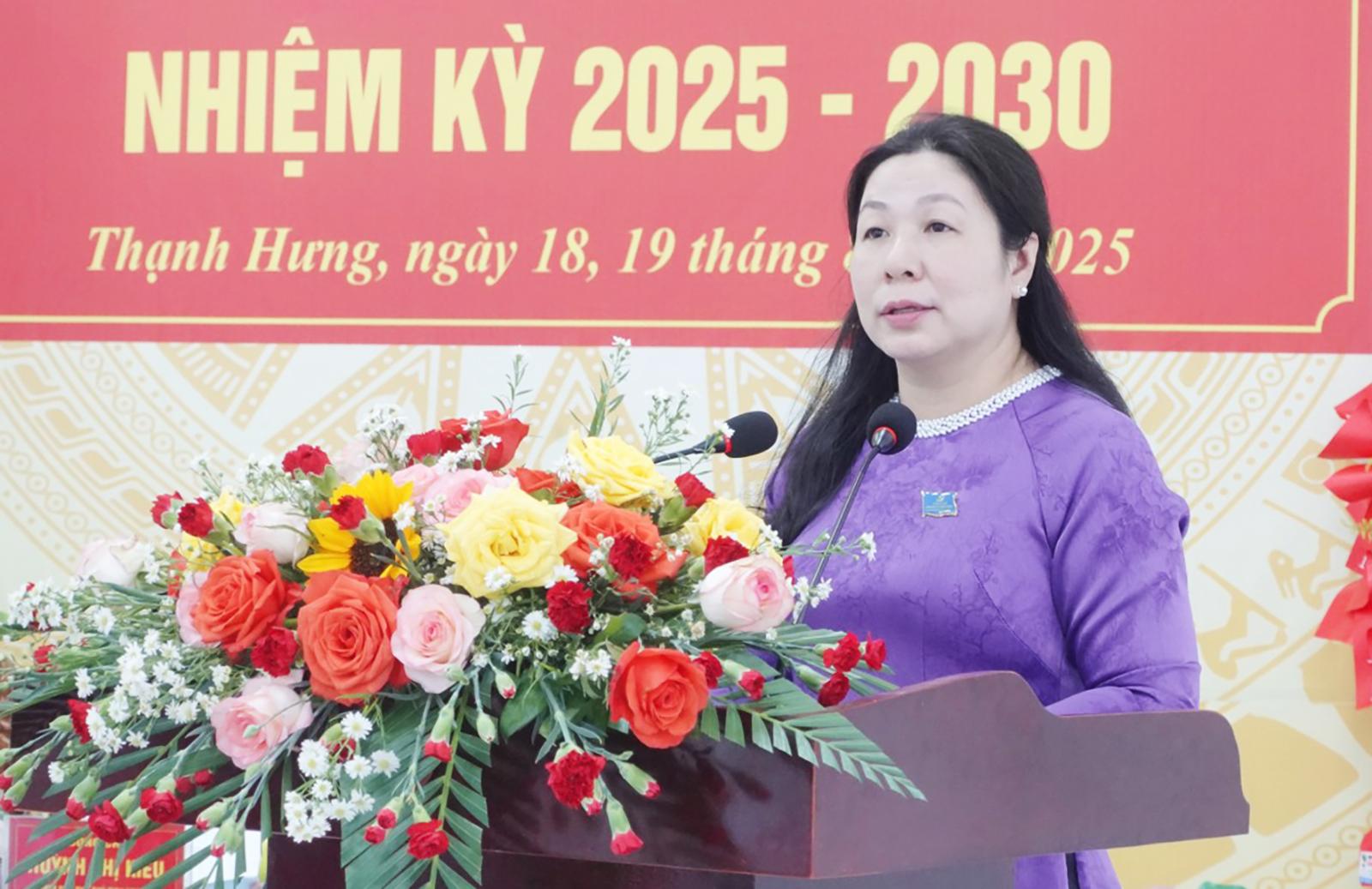 Phó Chủ tịch Thường trực HĐND tỉnh An Giang Lê Hồng Thắm chỉ đạo Đại hội Đảng bộ xã Thạnh Hưng