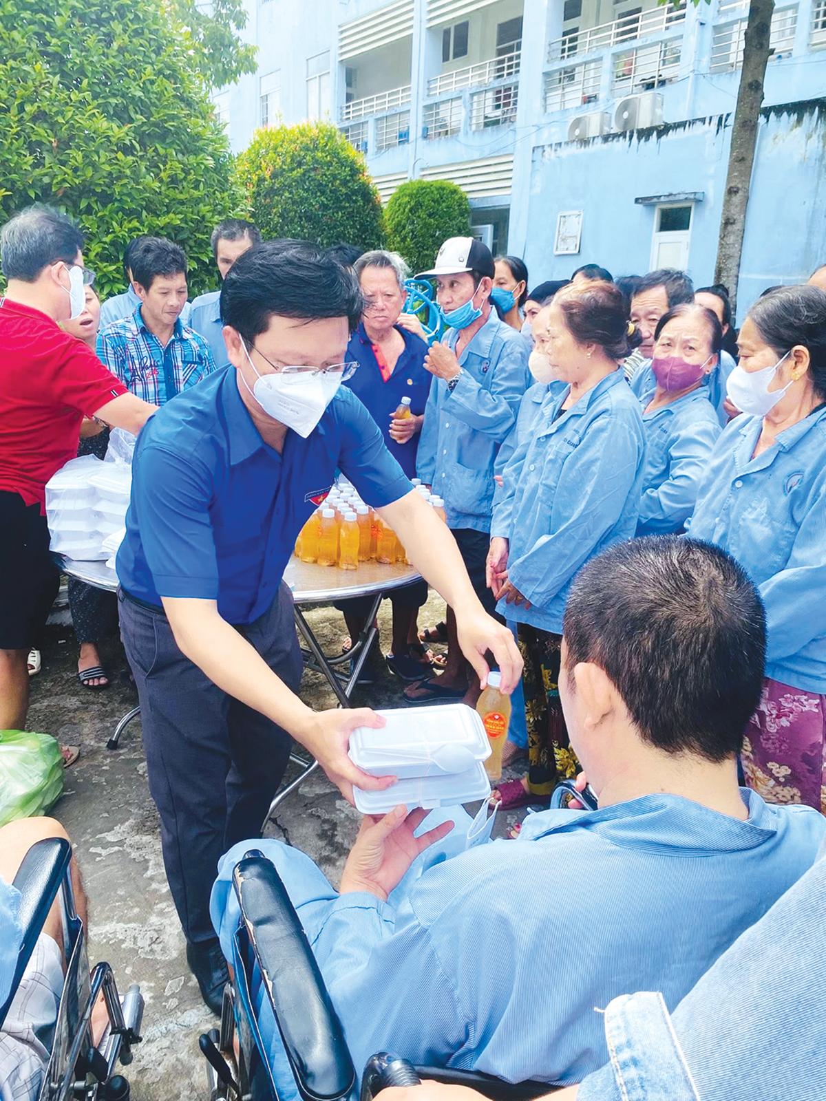 Gương sáng cán bộ Đoàn