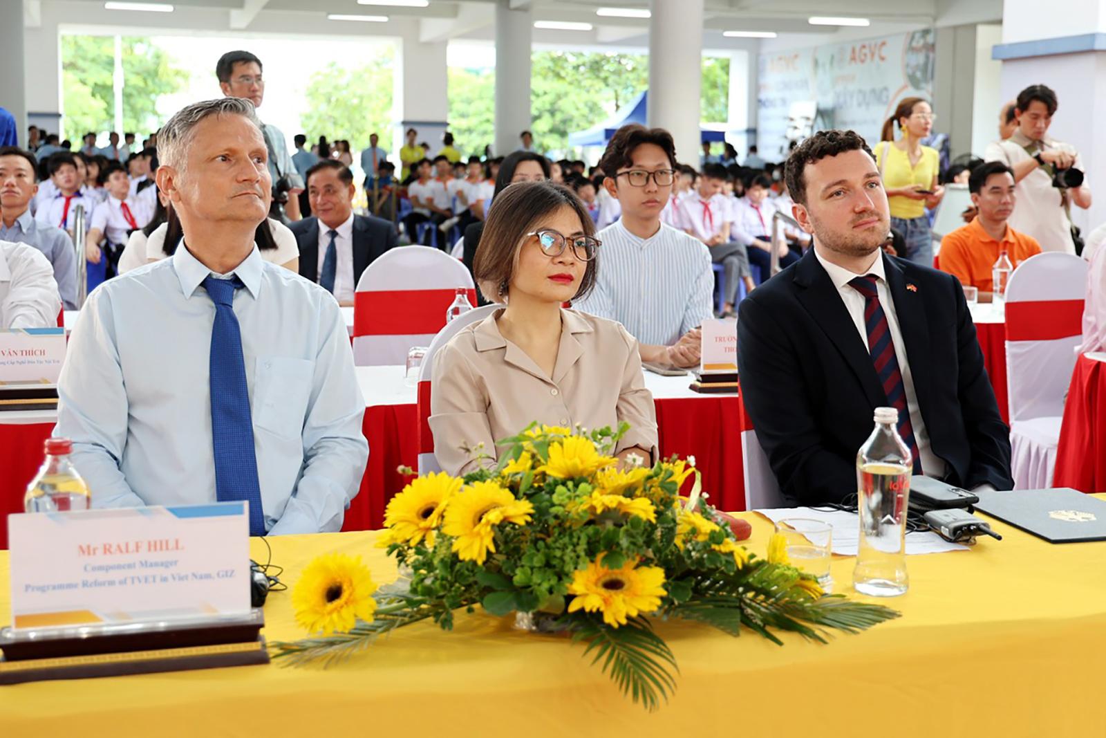 Trên 3.000 học sinh, sinh viên tham gia sự kiện “Chuyến xe hướng nghiệp Đức”