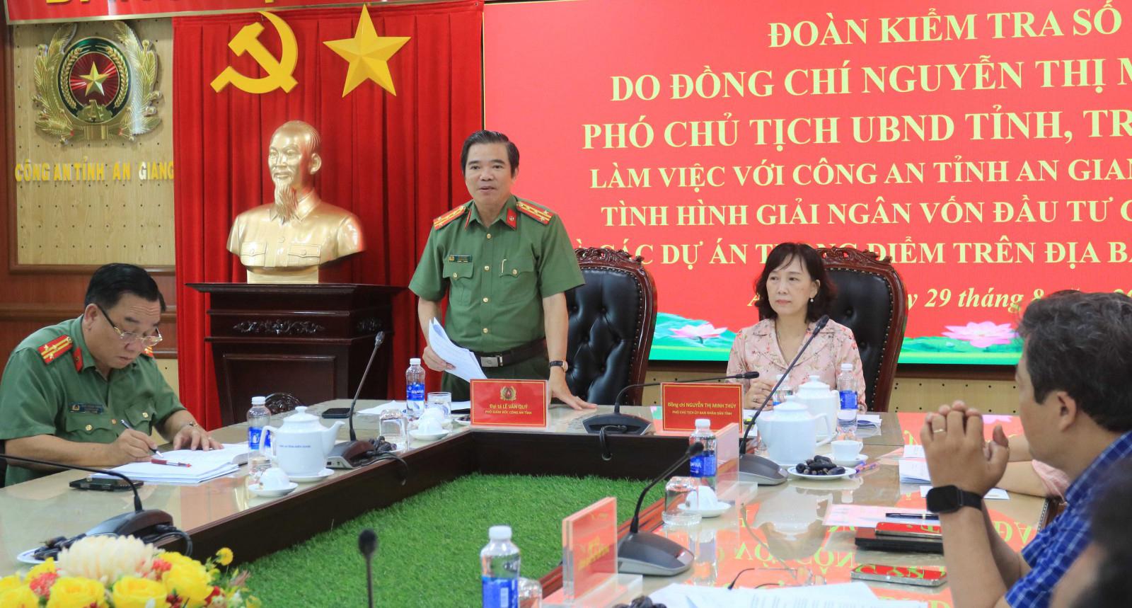 Đại tá Lê Văn Quý, Phó Giám đốc Công an tỉnh tiếp thu các ý kiến của Sở ngành tại buổi làm việc