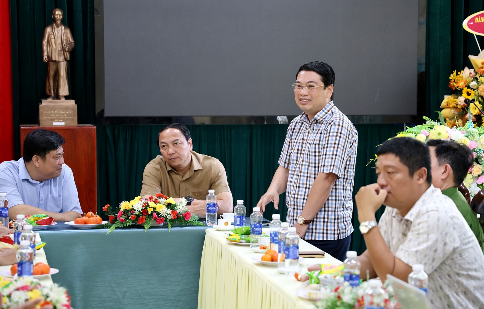 Phó Bí thư Tỉnh ủy An Giang Lâm Minh Thành thăm, làm việc tại đặc khu Thổ Châu