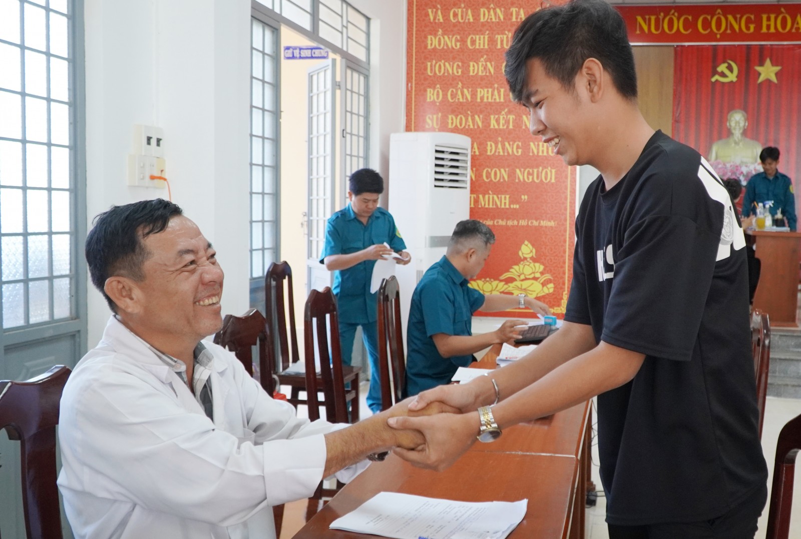 Chắc từng khâu, công khai từng bước