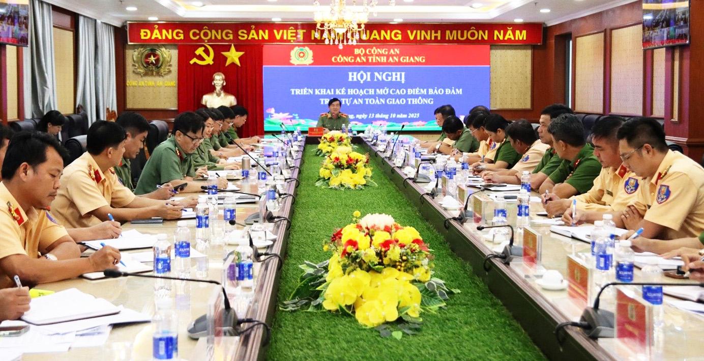 Tăng cường đảm bảo trật tự, an toàn giao thông trong những tháng cuối năm 2025