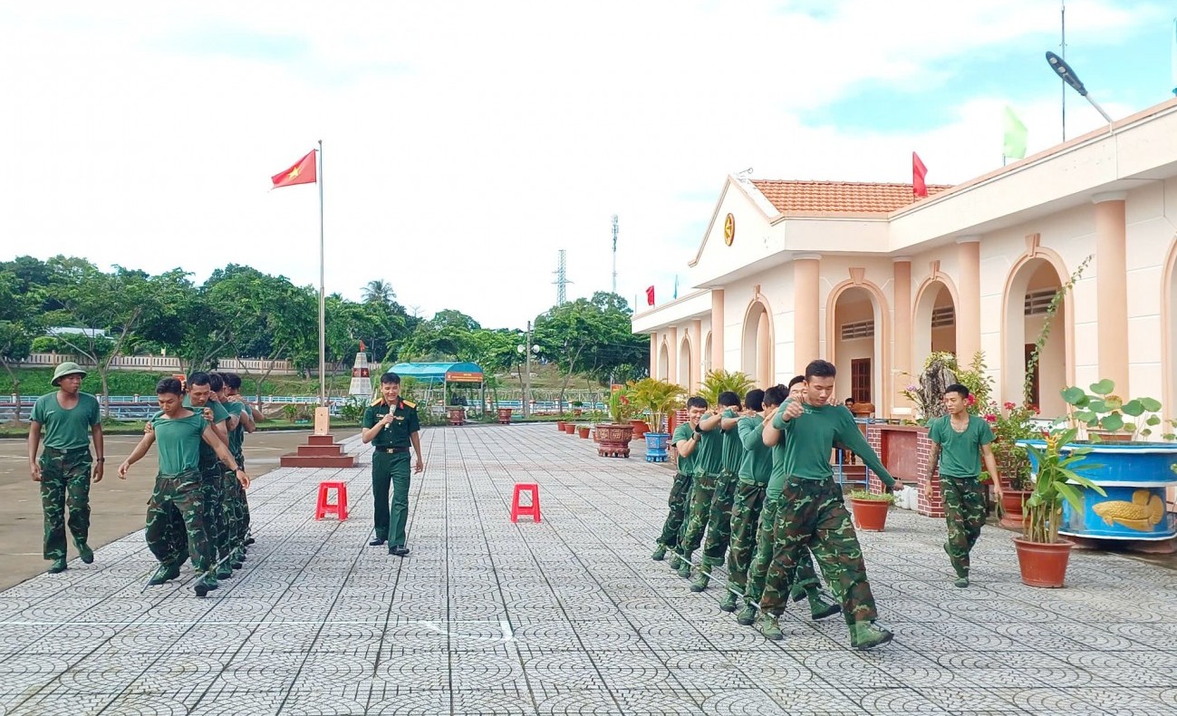 Bộ đội An Giang thi đua lập thành tích chào mừng Đại hội Đảng các cấp