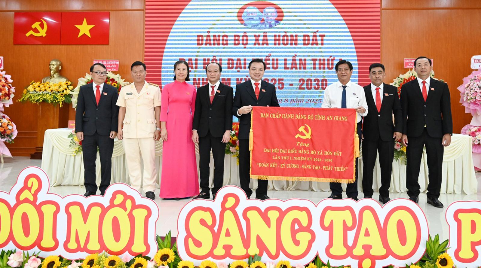 Đảng bộ xã Hòn Đất tổ chức đại hội nhiệm kỳ 2025 - 2030