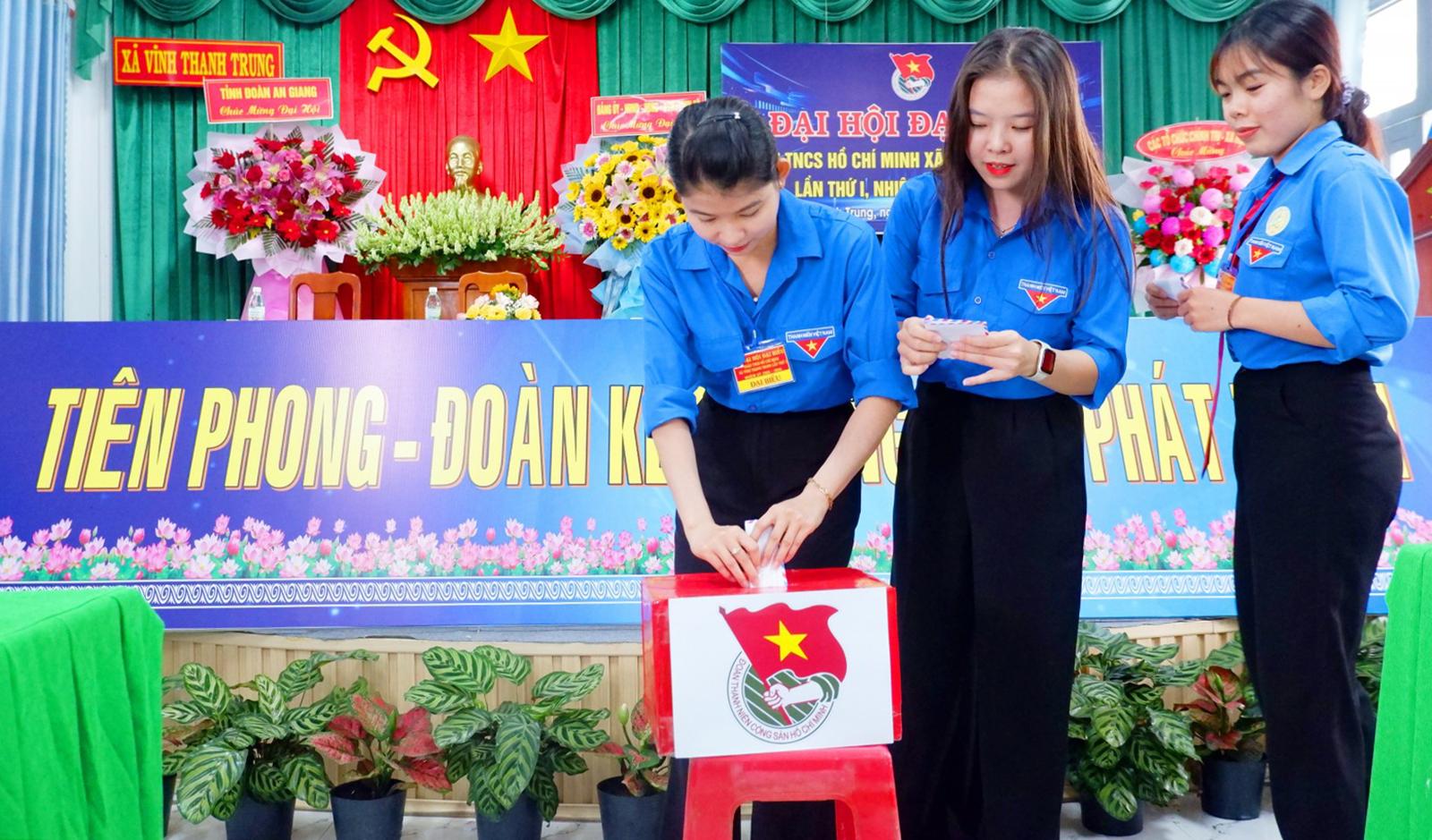 Tuổi trẻ Vĩnh Thạnh Trung: Tiên phong - Đoàn kết - Sáng tạo - Phát triển