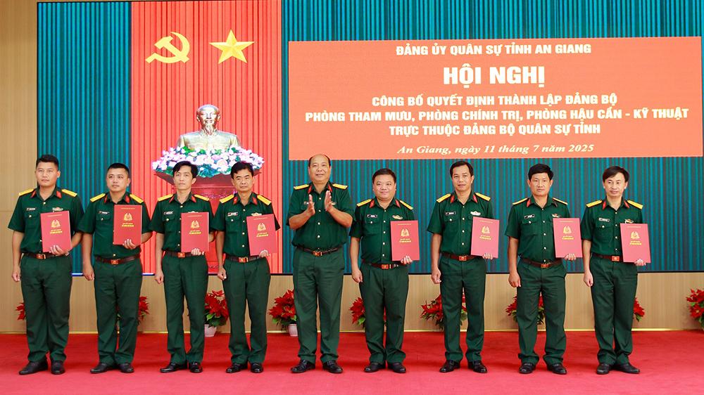 Đảng ủy Quân sự tỉnh An Giang công bố thành lập 3 đảng bộ phòng trực thuộc