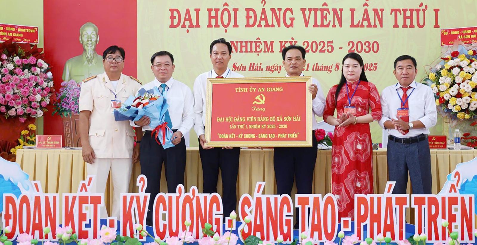 Xã đảo Sơn Hải phấn đấu đạt chuẩn nông thôn mới kiểu mẫu