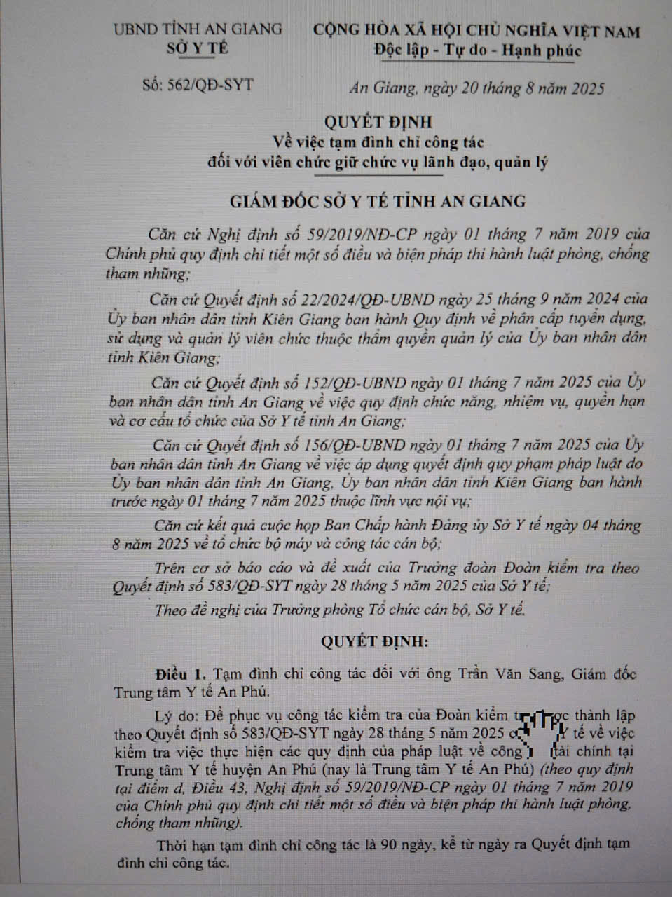Tạm đình chỉ công tác Giám đốc Trung tâm Y tế An Phú để phục vụ công tác kiểm tra