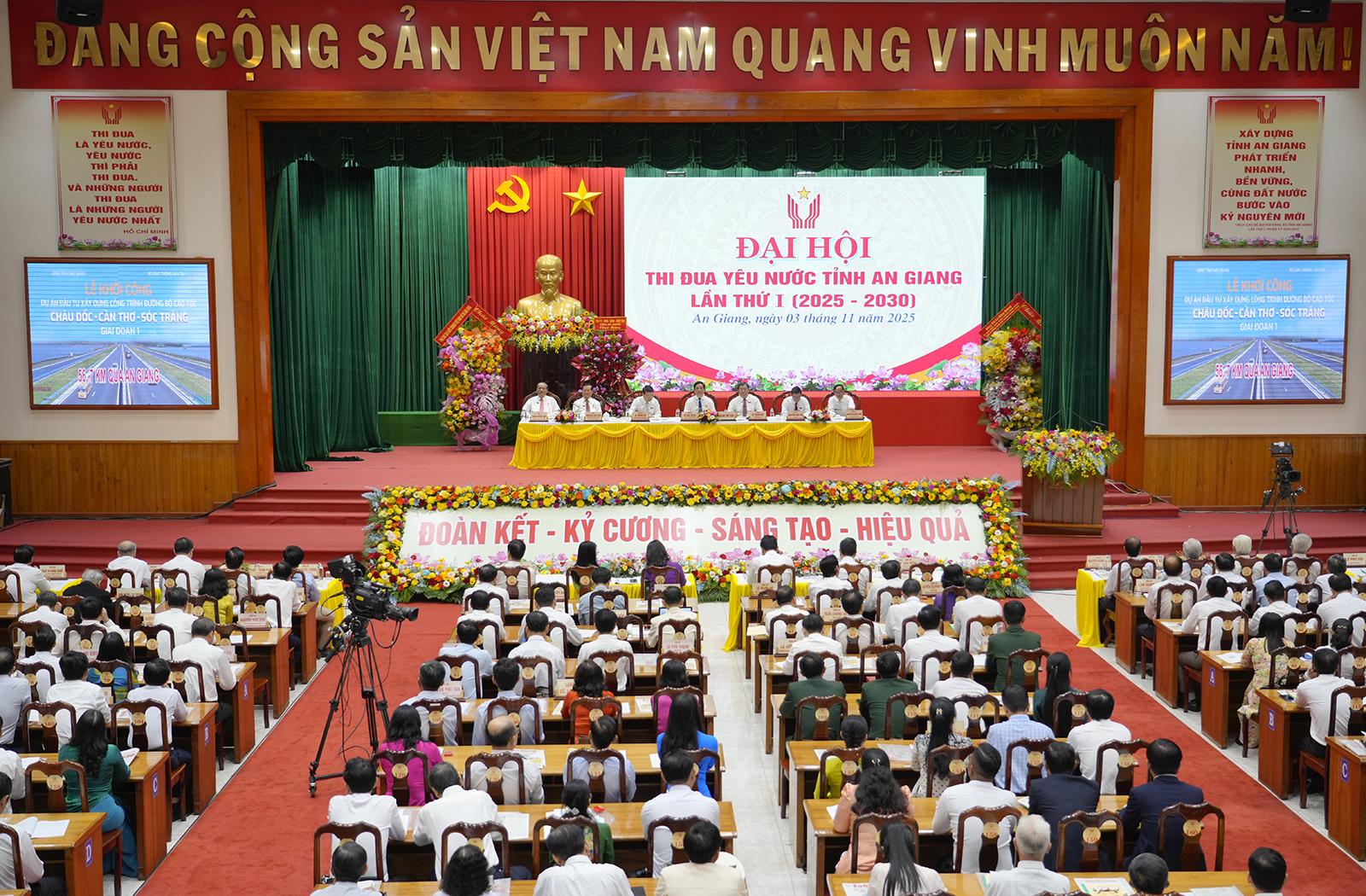 Tỉnh An Giang long trọng tổ chức Đại hội Thi đua yêu nước lần thứ I