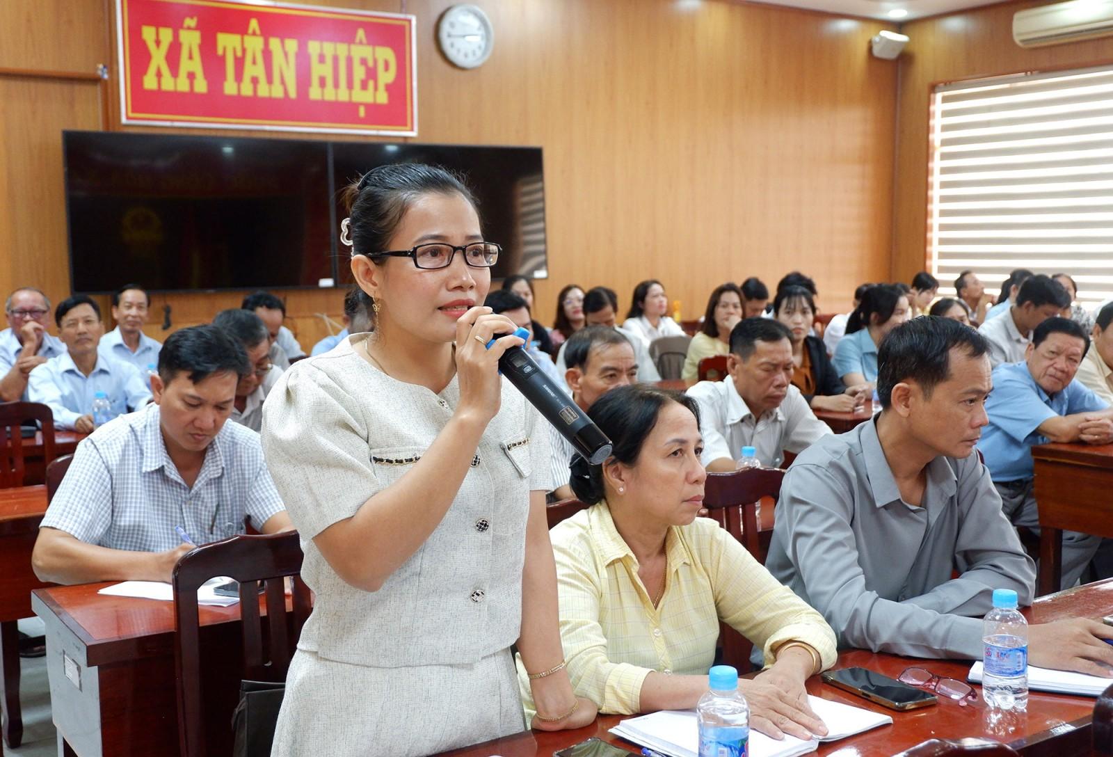 Đại biểu HĐND hai cấp tiếp xúc cử tri xã Tân Hiệp