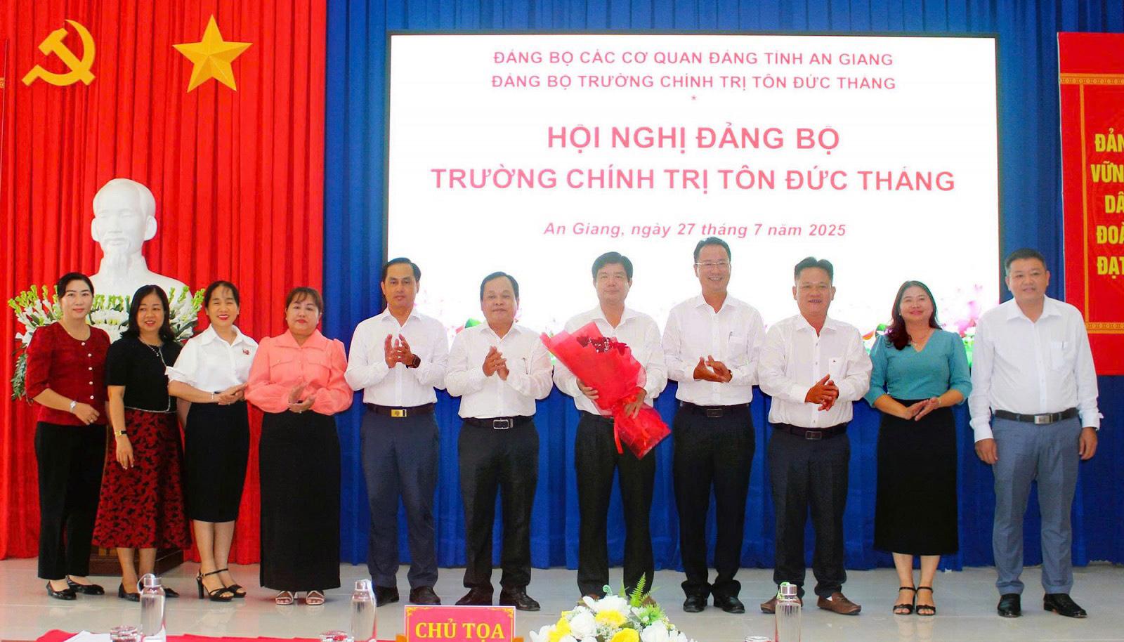 Trường Chính trị Tôn Đức Thắng: Đổi mới công tác đào tạo, bồi dưỡng lý luận chính trị