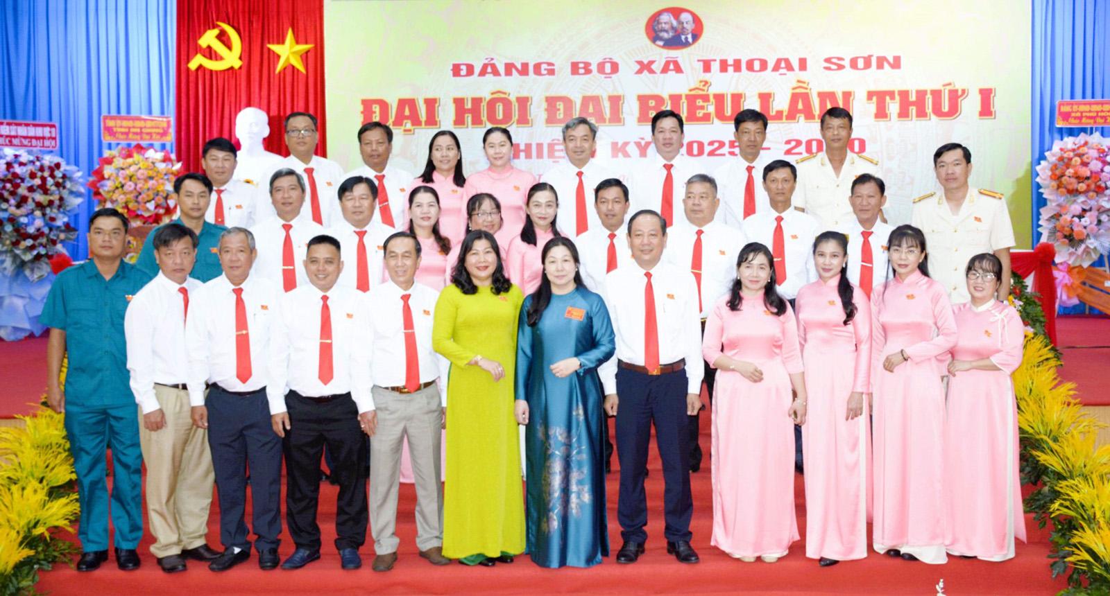 Xây dựng Đảng bộ xã Thoại Sơn và hệ thống chính trị ngang tầm nhiệm vụ