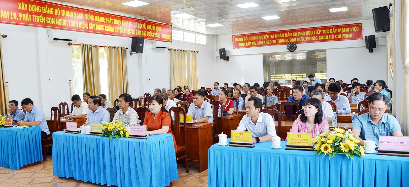 Ứng cử viên đại biểu Quốc hội tiếp xúc cử tri các xã Phú Hữu, Nhơn Hội và An Phú