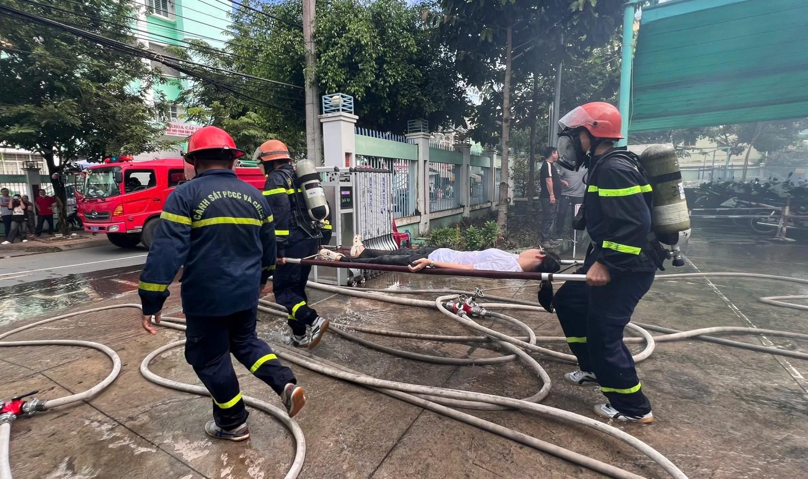 Thực tập phương án chữa cháy và cứu nạn cứu hộ tại Trung tâm Y tế Long Xuyên Một số hình ảnh tại buổi thực tập