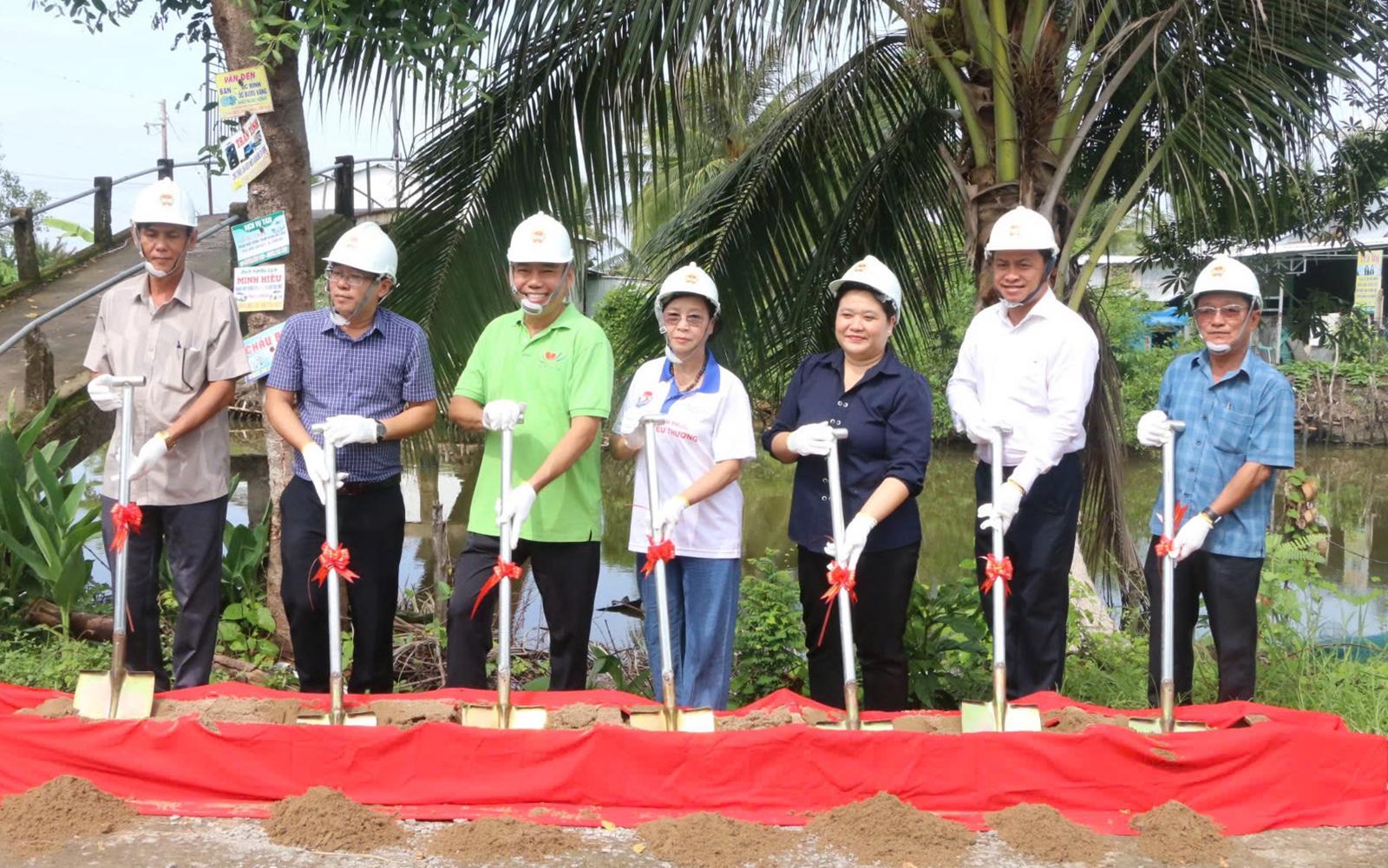 Từ khó khăn vươn lên, ấp Thạnh Tây không còn hộ nghèo