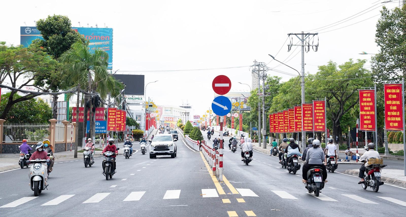 Phát triển Long Xuyên thành trung tâm đô thị, thương mại, dịch vụ, văn minh, hiện đại, nghĩa tình