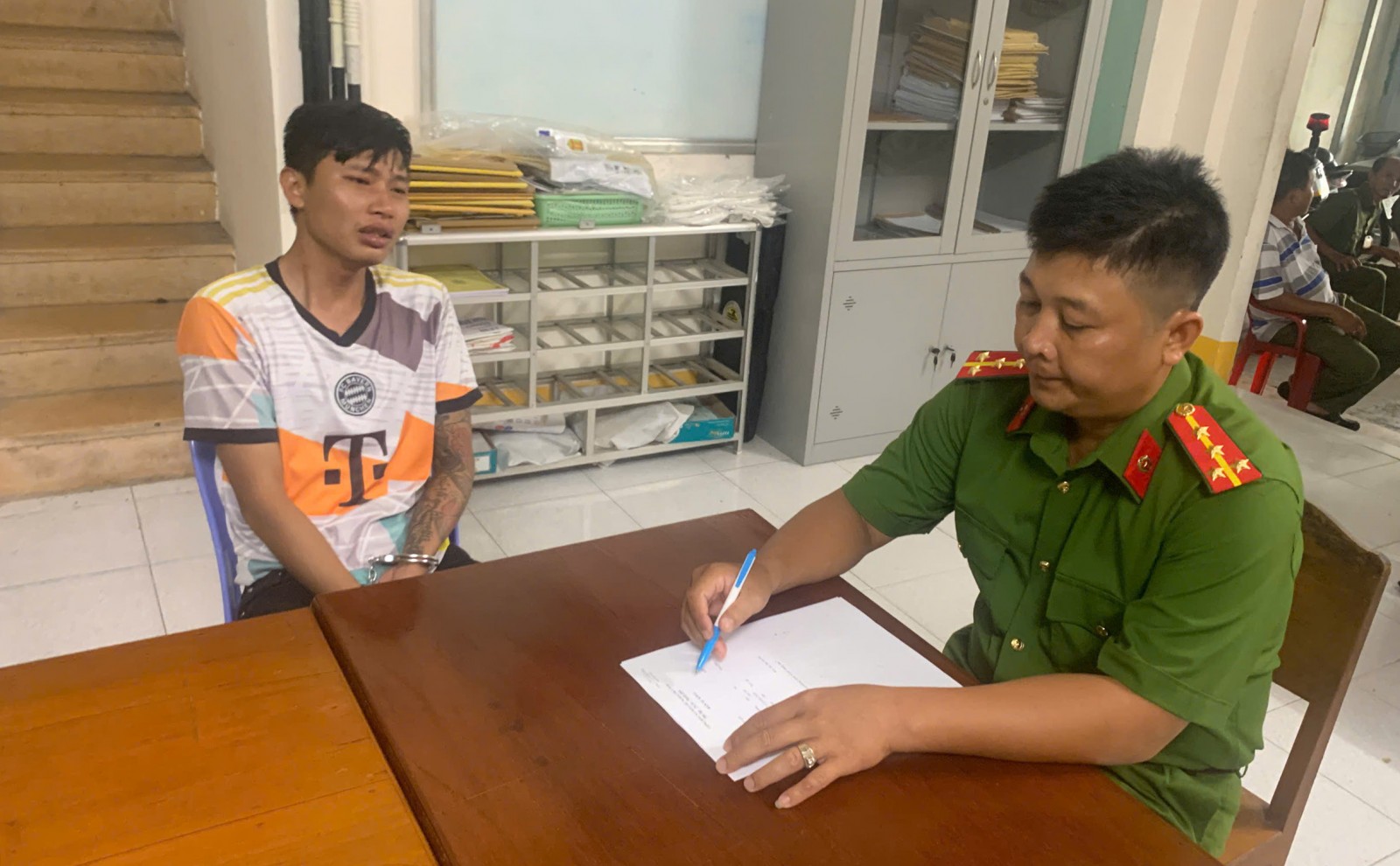 Đối tượng Nghĩa tại Công an phường 