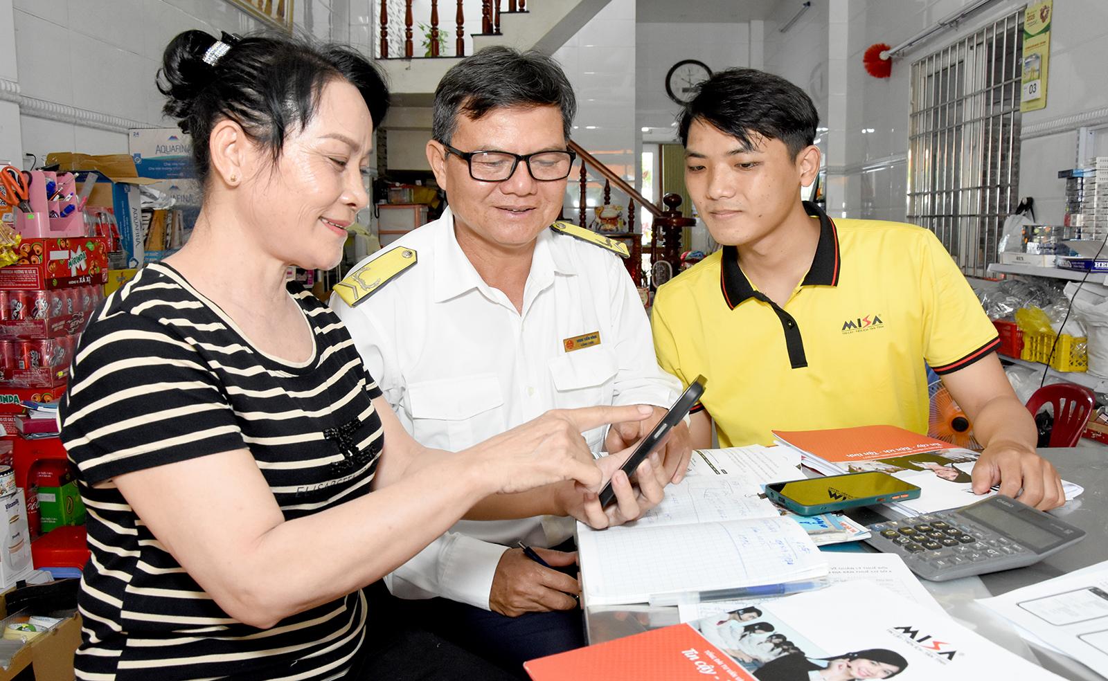 Ra quân “60 ngày cao điểm chuyển đổi mô hình từ thuế khoán sang kê khai đối với hộ kinh doanh”