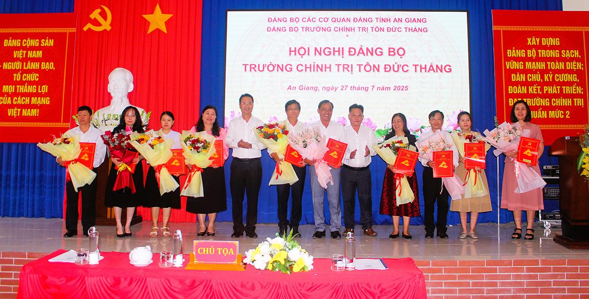 Đảng bộ Trường Chính trị Tôn Đức Thắng hợp nhất, kiện toàn tổ chức và nhân sự nhiệm kỳ 2025 - 2030