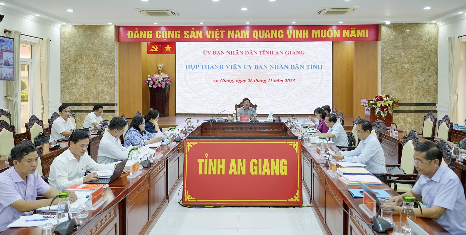Thành viên UBND tỉnh An Giang thông qua nhiều nội dung thuộc thẩm quyền