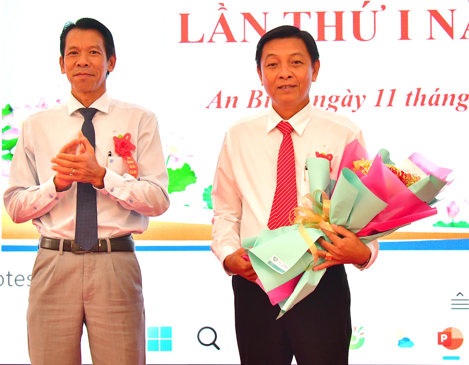 Xã An Biên tuyên dương các điển hình tiên tiến