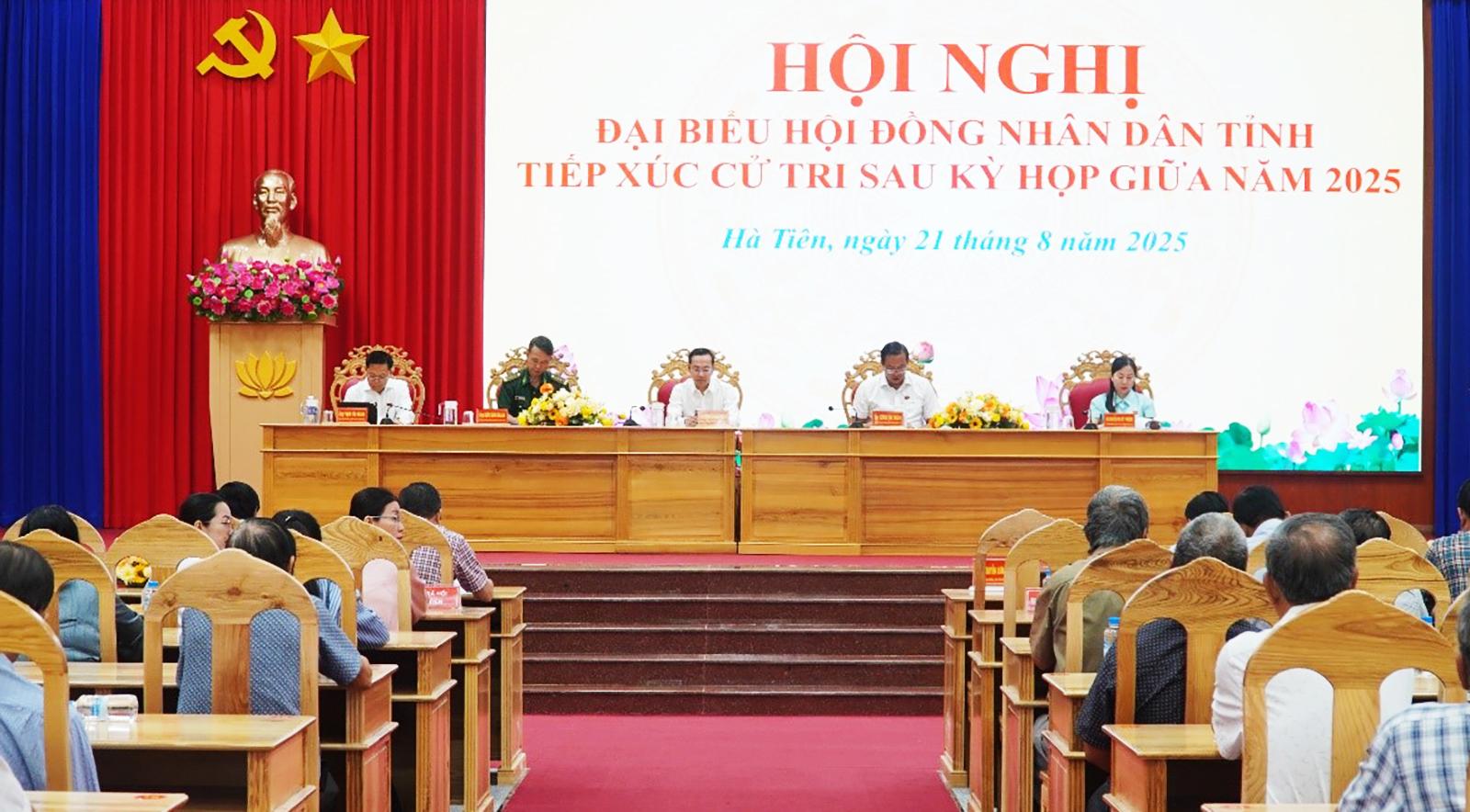 Phó Bí thư Thường trực Tỉnh ủy An Giang Nguyễn Thanh Nhàn tiếp xúc cử tri phường Hà Tiên, Tô Châu