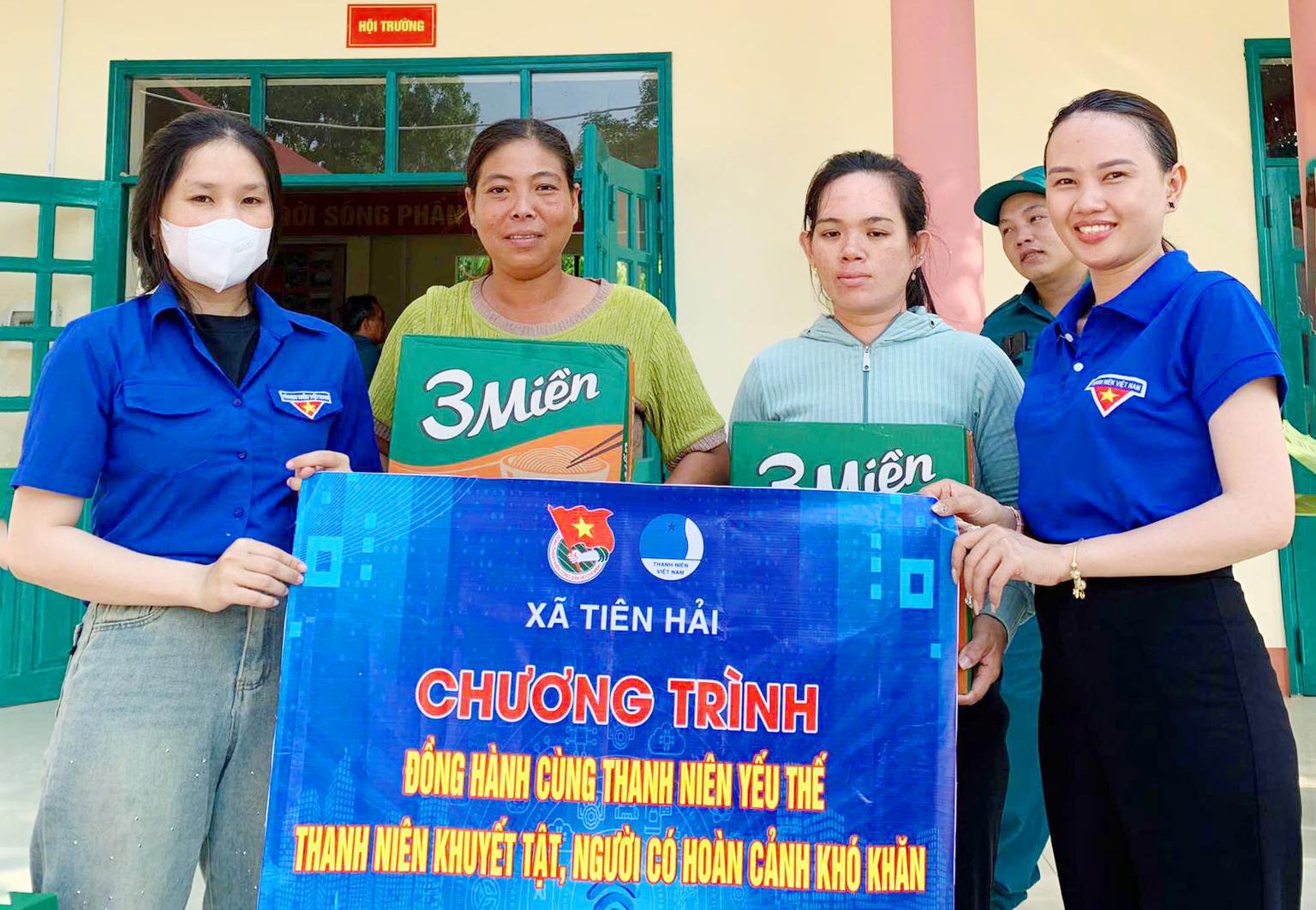 Nâng bước thanh niên yếu thế