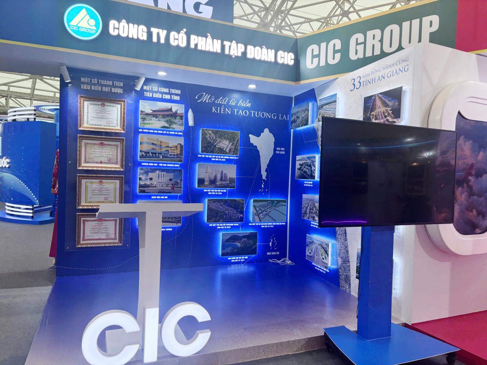 30 đơn vị du lịch, doanh nghiệp An Giang tham gia Triển lãm thành tựu đất nước