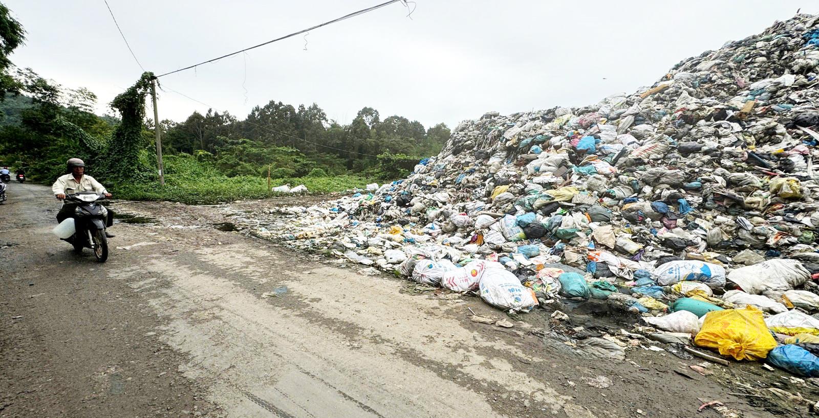 Xử lý tình trạng quá tải, ô nhiễm tại bãi rác An Tức