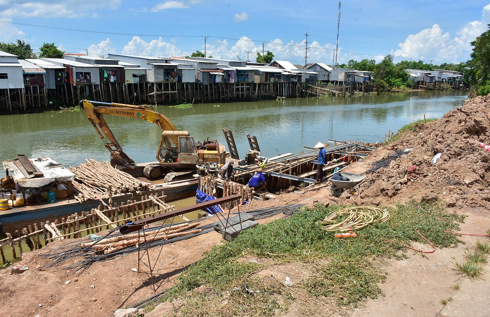 Chủ động ứng phó sạt lở