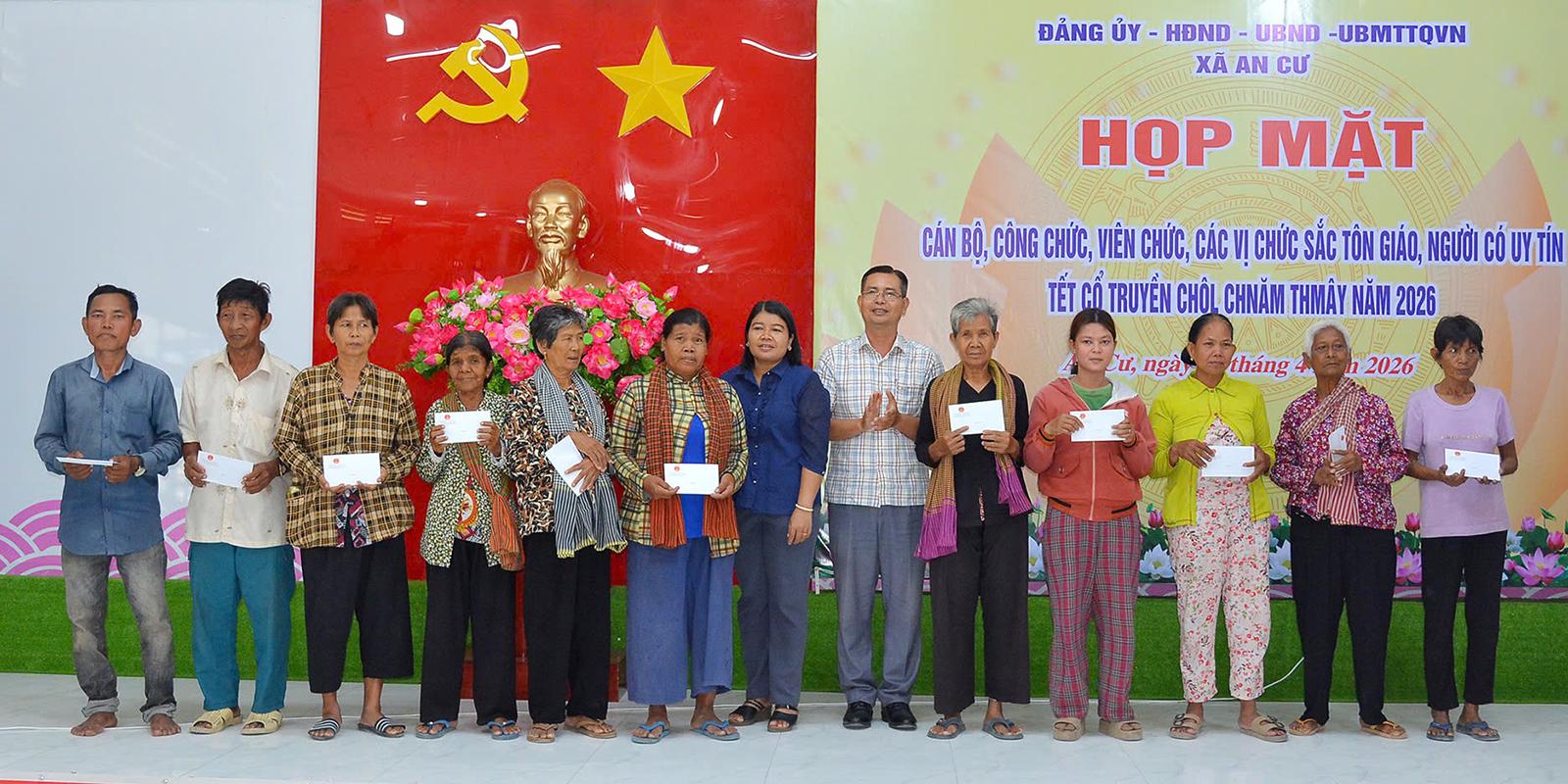 Bộ Dân tộc và Tôn giáo chúc Tết cổ truyền Chôl Chnăm Thmây tại An Giang