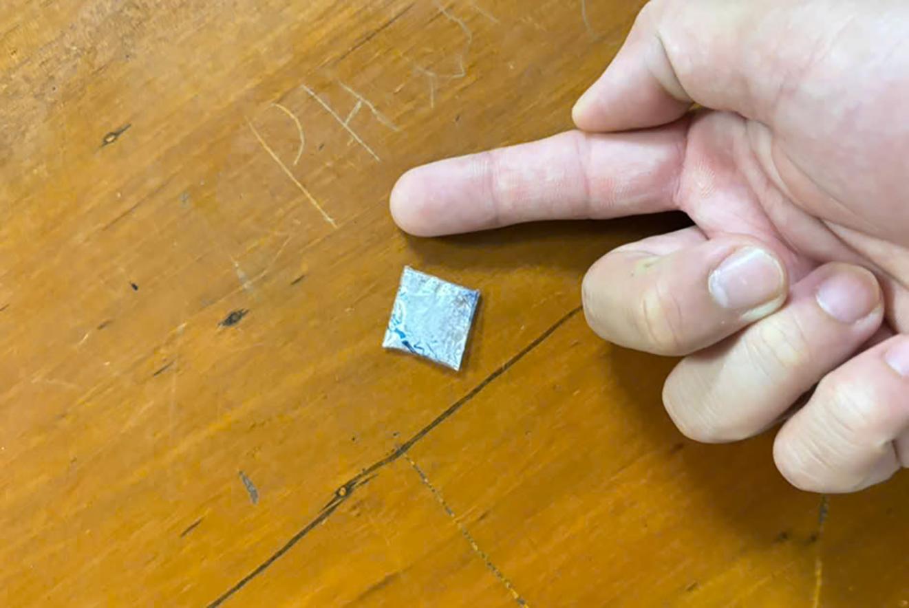 Công an phường Mỹ Thới bắt đối tượng giấu ma túy trong bật lửa