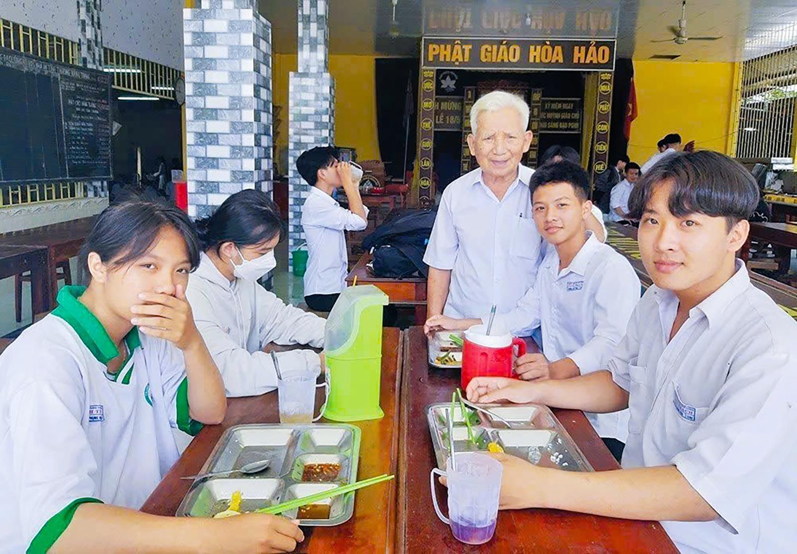 Lan tỏa yêu thương, gắn kết niềm tin