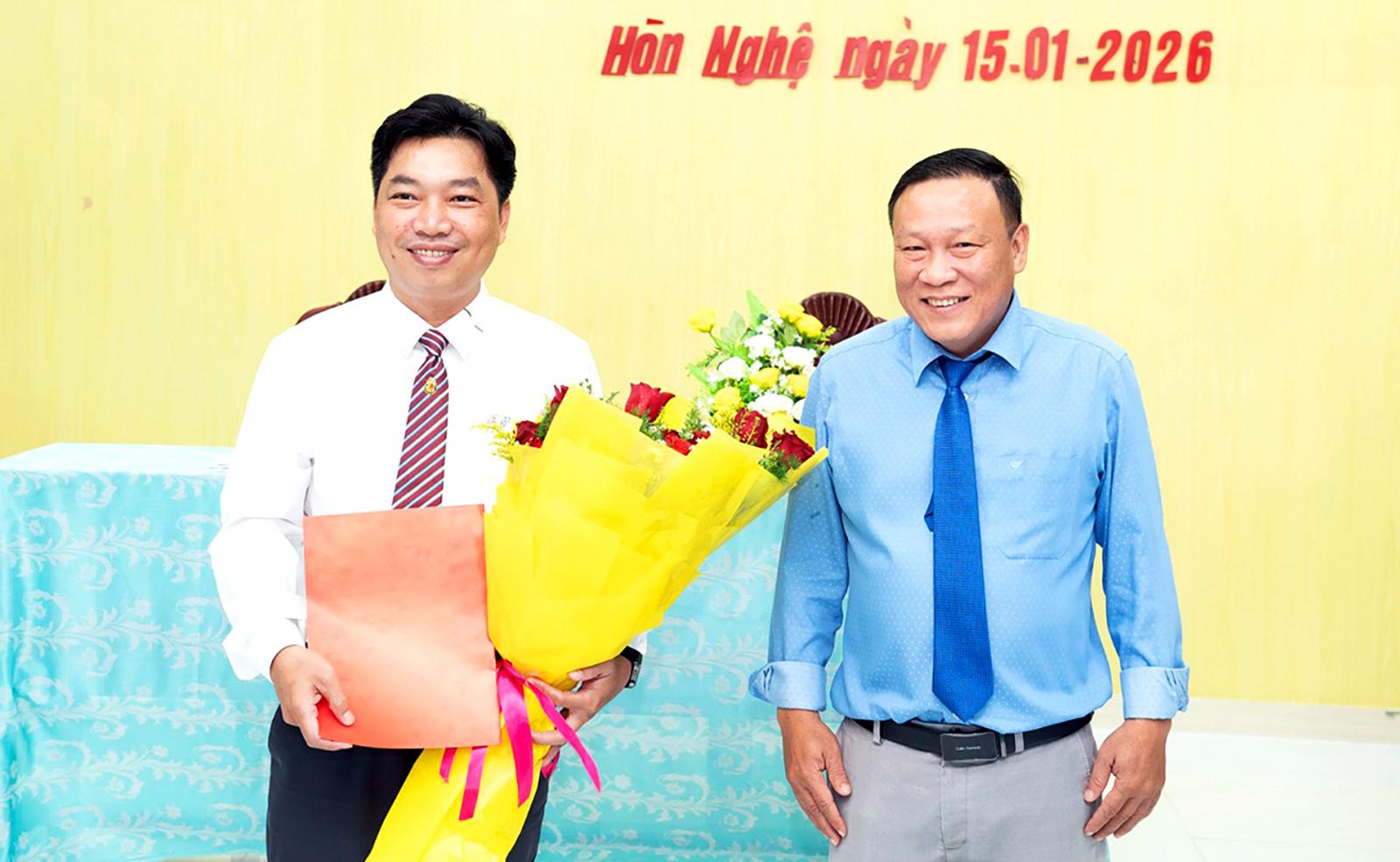Xã Hòn Nghệ có tân Chủ tịch UBND xã