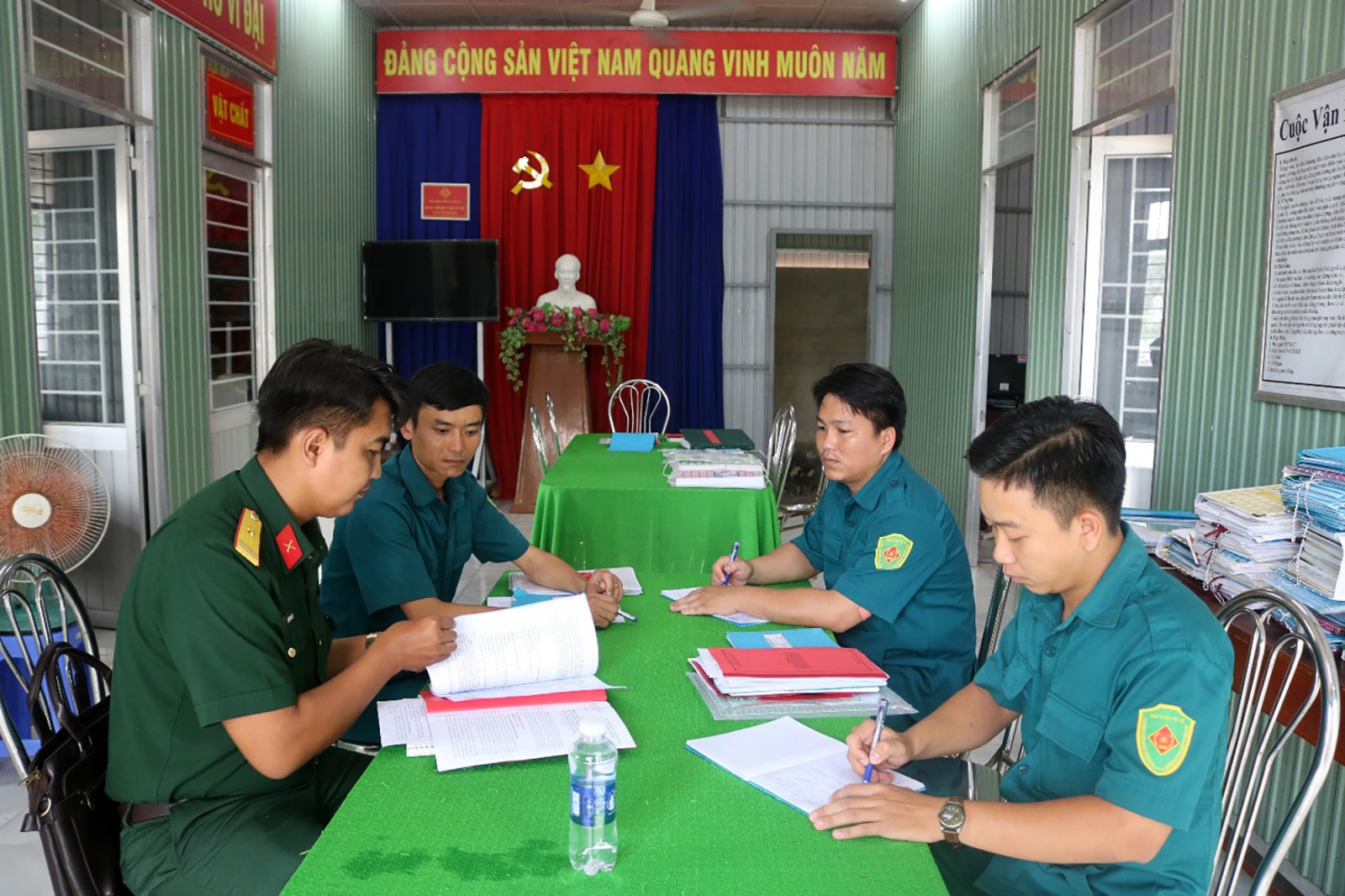 Kiểm tra phong trào Thi đua quyết thắng tại xã Cần Đăng