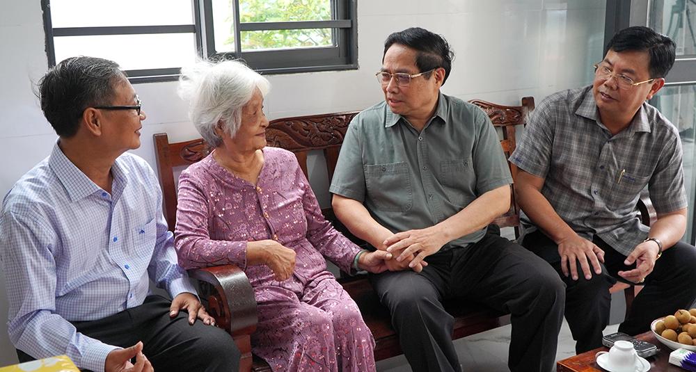 Thủ tướng Phạm Minh Chính thăm gia đình chính sách, người dân tỉnh An Giang