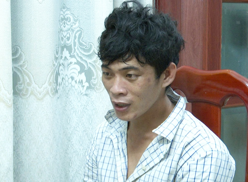 Bắt đối tượng cướp giật điện thoại