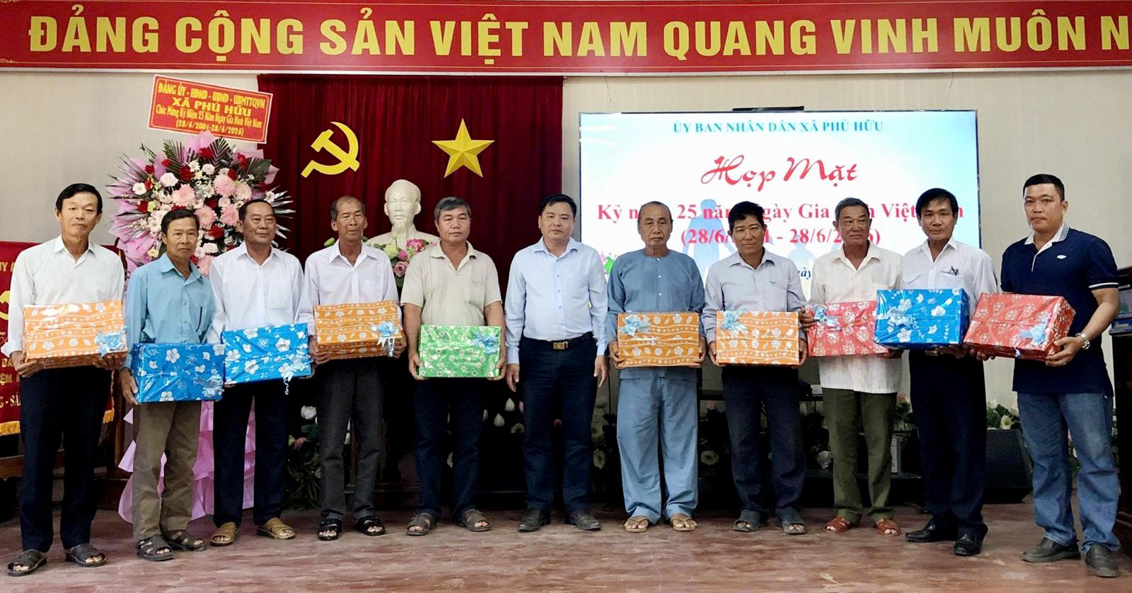 Xã Phú Hữu tuyên dương các gia đình văn hóa tiêu biểu