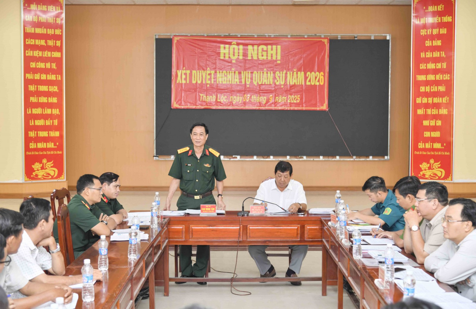 Xã Thạnh Lộc xét duyệt nghĩa vụ quân sự cho hơn 2.000 công dân