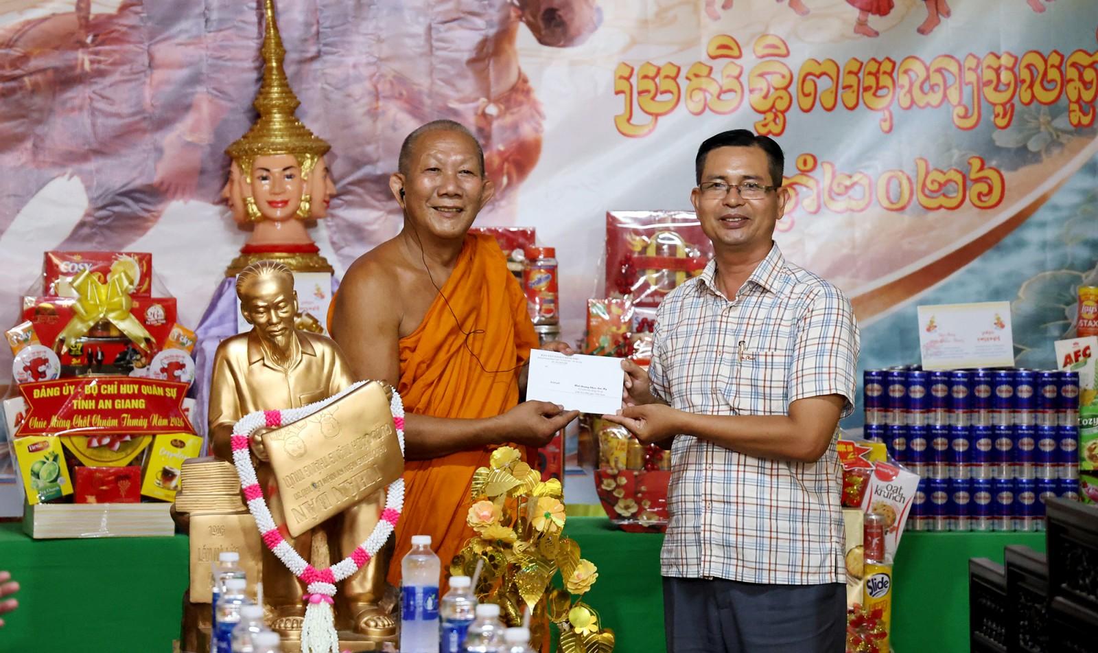 Bộ Dân tộc và Tôn giáo chúc Tết cổ truyền Chôl Chnăm Thmây tại An Giang