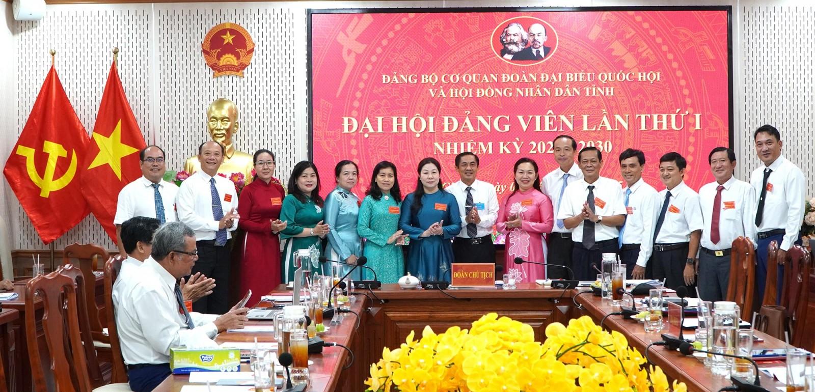 Đồng chí Lê Hồng Thắm giữ chức Bí thư Đảng ủy Cơ quan Đoàn đại biểu Quốc hội và HĐND tỉnh An Giang