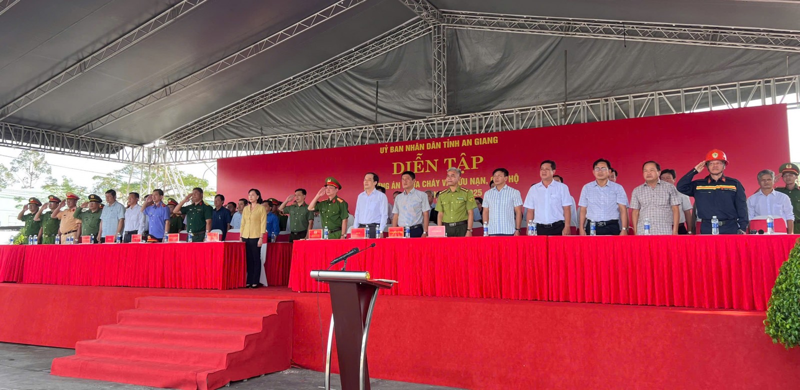 Diễn tập phương án chữa cháy và cứu nạn, cứu hộ tỉnh An Giang năm 2025